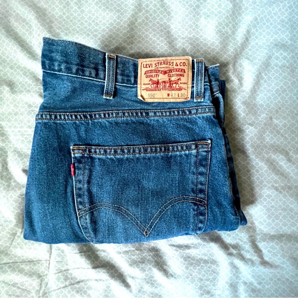 Levi 550 Medium Wash 42X30 Straight Leg Relaxed Denim Jeans